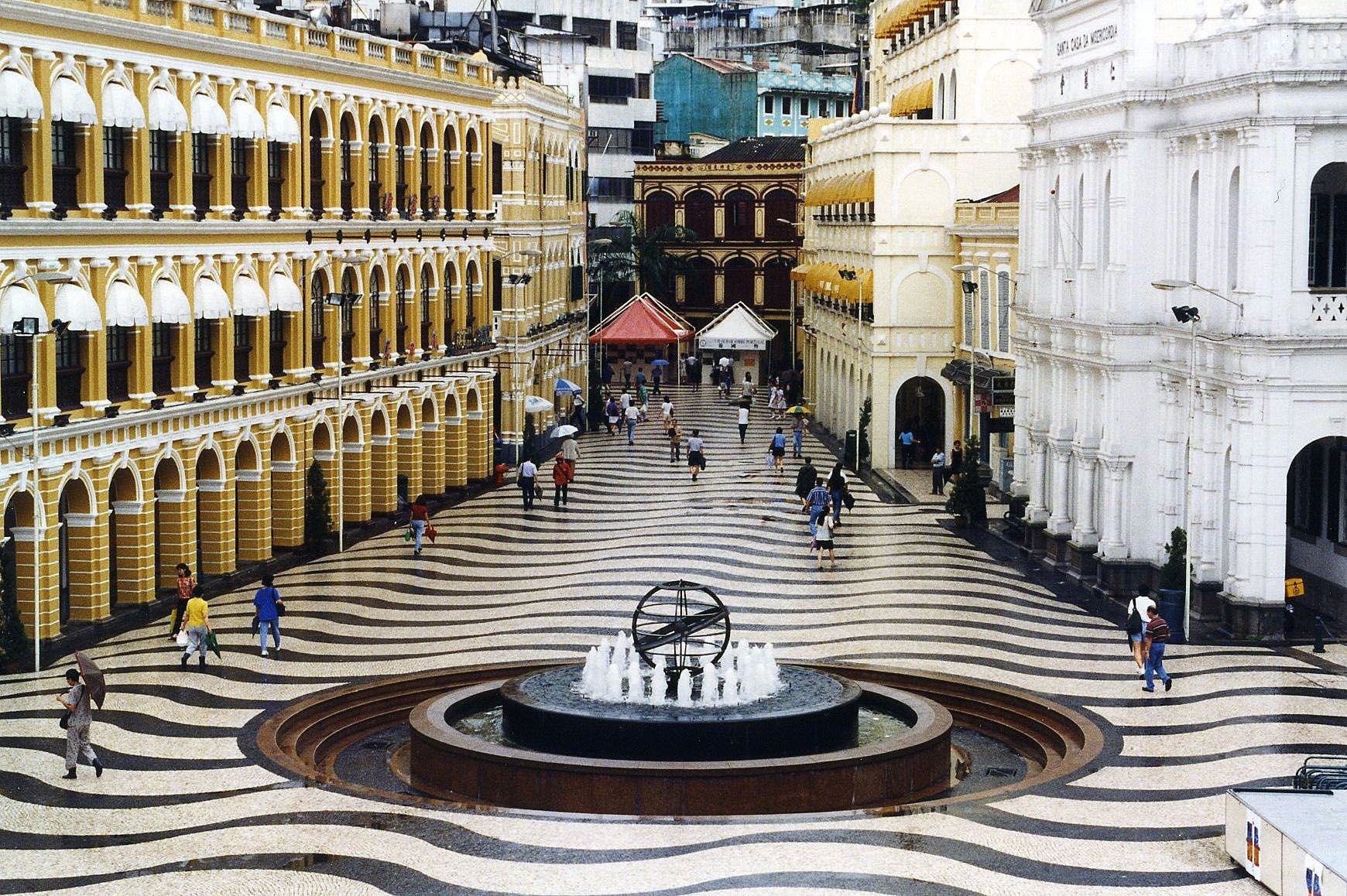 Senado Square